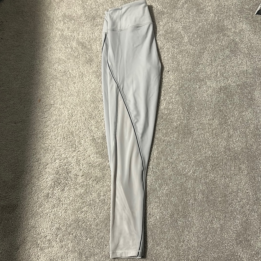 VS Knockout leggings